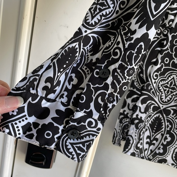 Ann Taylor tunic Beautiful - Picture 3 of 9